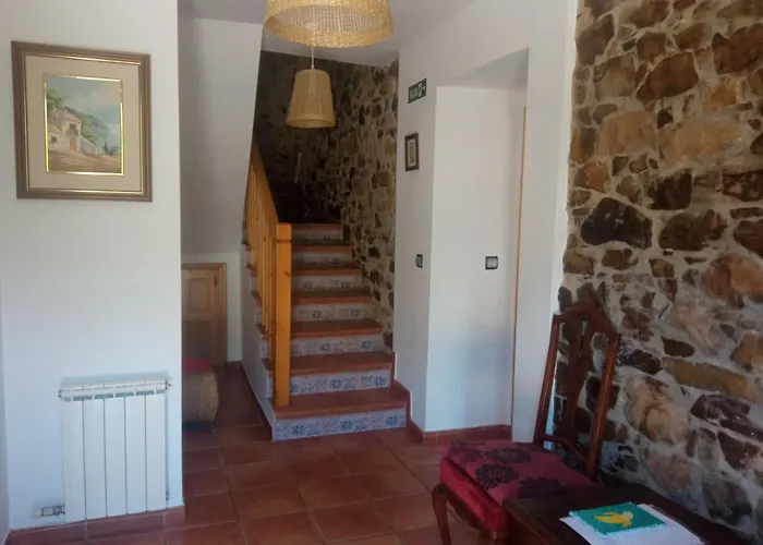 The Fountains House Casa de Férias Cremenes